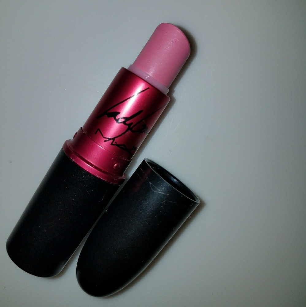 Mac Lipstick....Viva Glam Gaga!